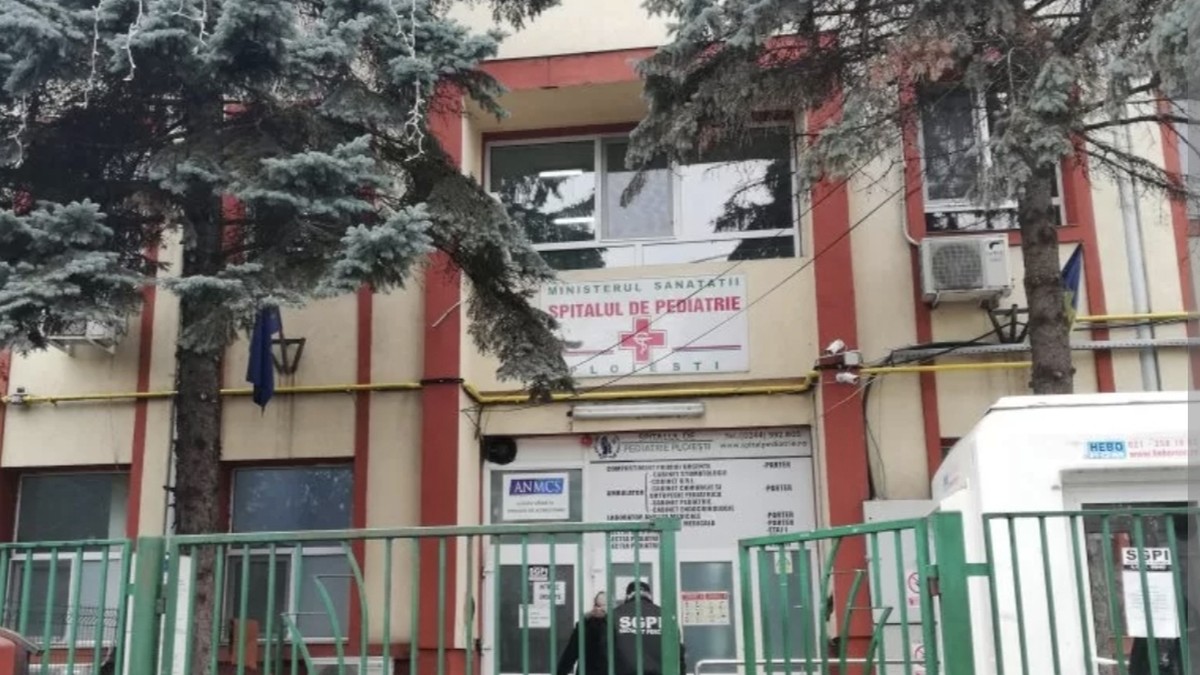 Intrarea în Spitalul e Pediatrie din Ploiești