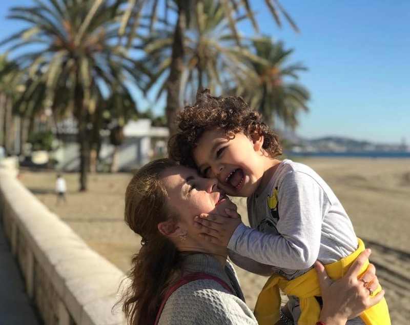 Ce familie frumoasă are Augusta Lazarov. Imagini superbe din vacanța fostei prezentatoare TV | FOTO