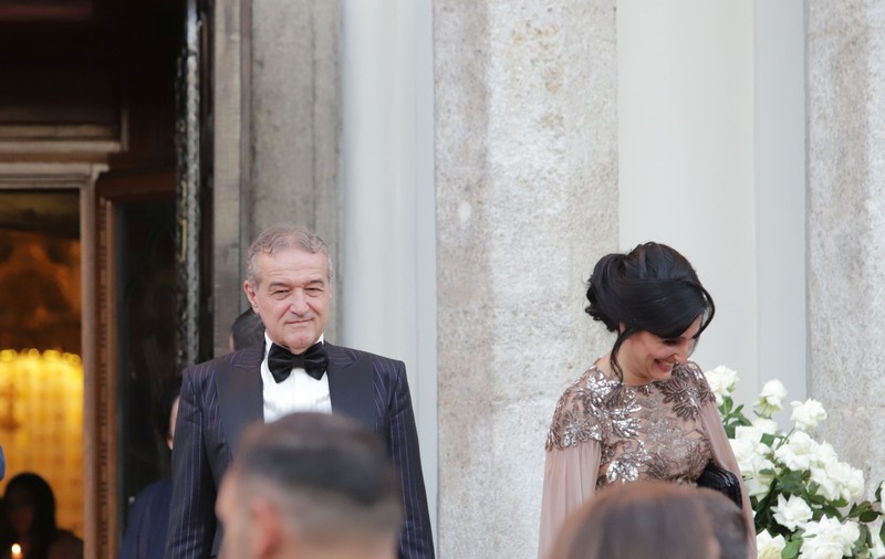 Gigi Becali a vrut să-i construiască o casă în curtea lui, dar fiica sa l-a refuzat. A făcut-o, însă, milionară peste noapte cu darul de nuntă