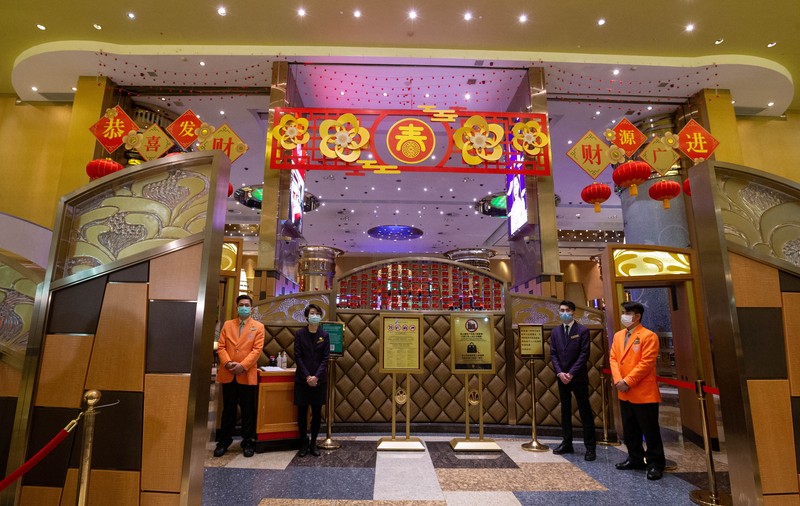Regiunea chineză Macao închide temporar cazinourile și alte afaceri pentru a limita răspândirea COVID