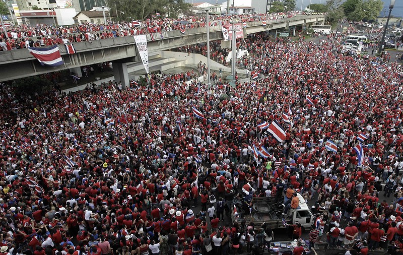 GALERIE FOTO&VIDEO / Toată populația din Costa Rica a ieșit pe străzi! 