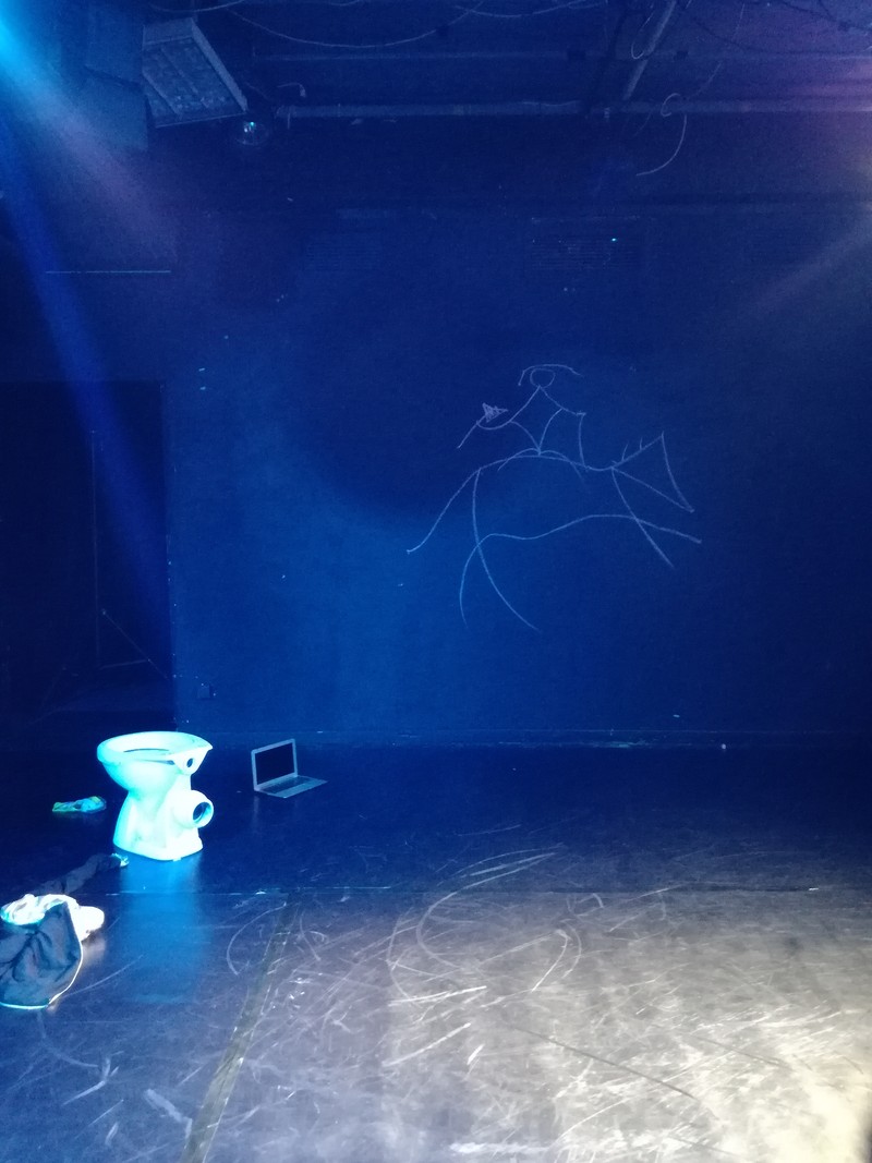 Imagine din spectacolul de dans “Cataclisma”