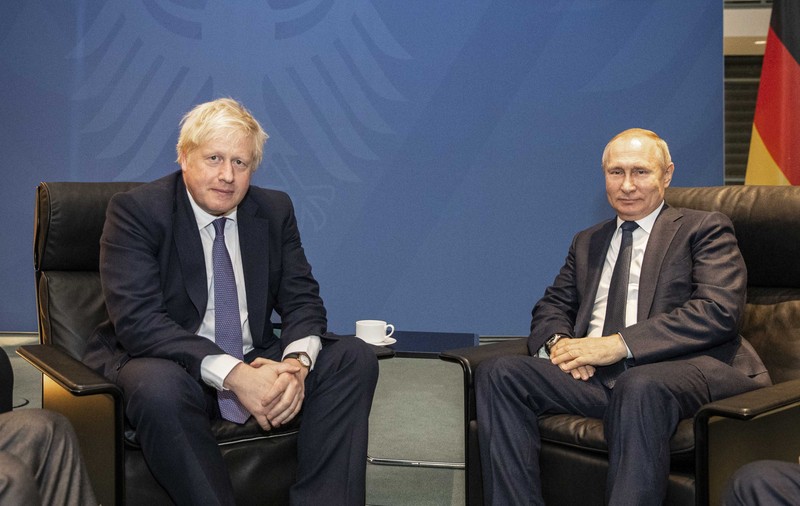 Boris Johnson compară negocierile de pace cu Vladimir Putin cu negocierile cu un crocodil