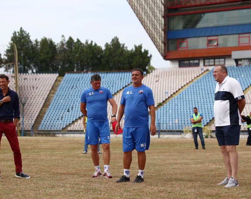 FOTO&VIDEO | A început demolarea stadionului Ghencea. Sâmbătă se poate vizita ultima dată mitica arena. Reacția lui Gigi Becali: ”Bă, p-astea le-am cumpărat eu”