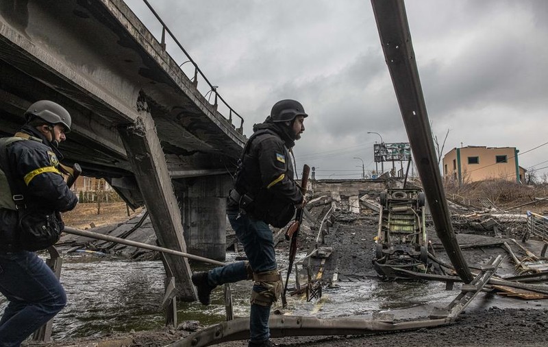 Război în Ucraina, ziua 11. Bombardamente masive în mai multe zone și civili uciși în timpul evacuărilor