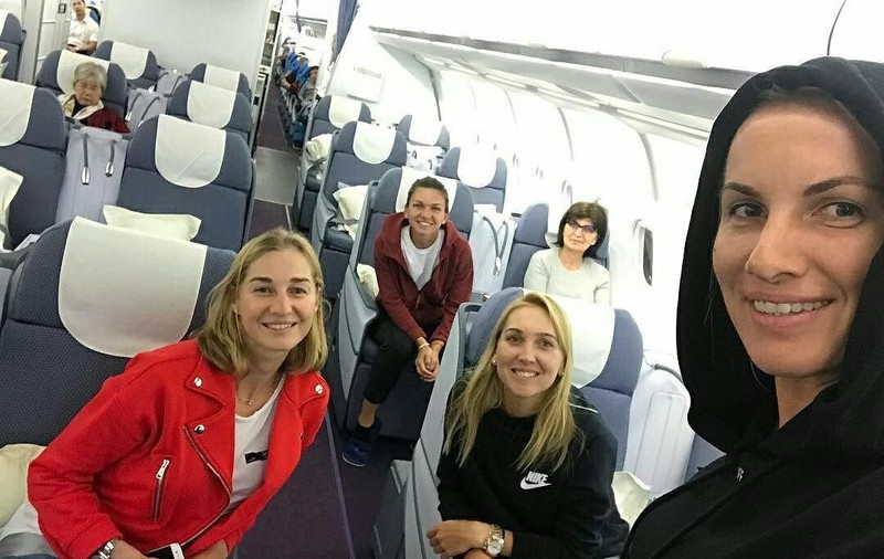 Pe cine a luat Simona Halep în China. Românca a ajuns la Wuhan | FOTO