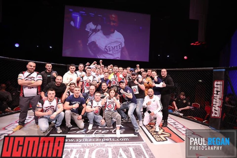 Adrian Preda a câștigat 5 titluri la kickboxing și MMA cu băieții pe care îi antrenează. Foto: arhivă personală