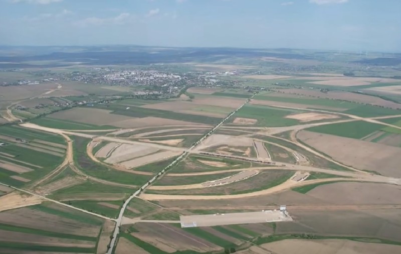 Două secțiuni de autostradă, promise pentru 2026, ar putea fi gata abia la anul: Risc de a fi pierduți bani din PNRR
