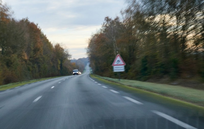 Ministrul francez de interne vrea să-i lase fără permis pe șoferii care conduc după ce au consumat alcool sau droguri