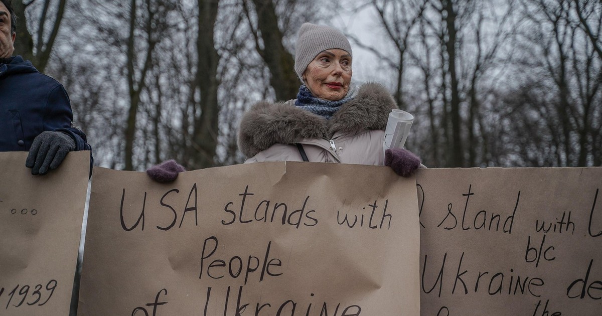Miting organizat sâmbătă în fața Ambasadei SUA la Kiev Foto: Profimedia