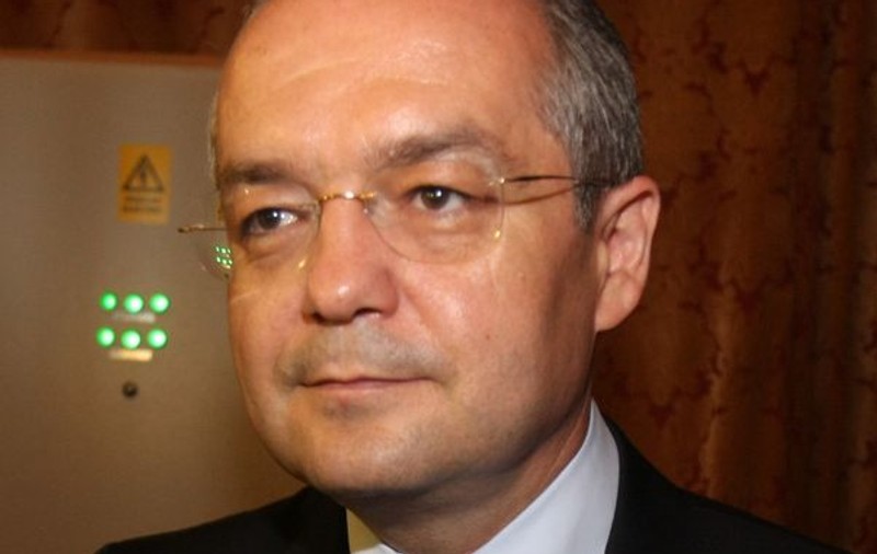 UPDATE / Emil Boc a fost audiat la DNA, ca martor, într-un dosar privind retrocedările