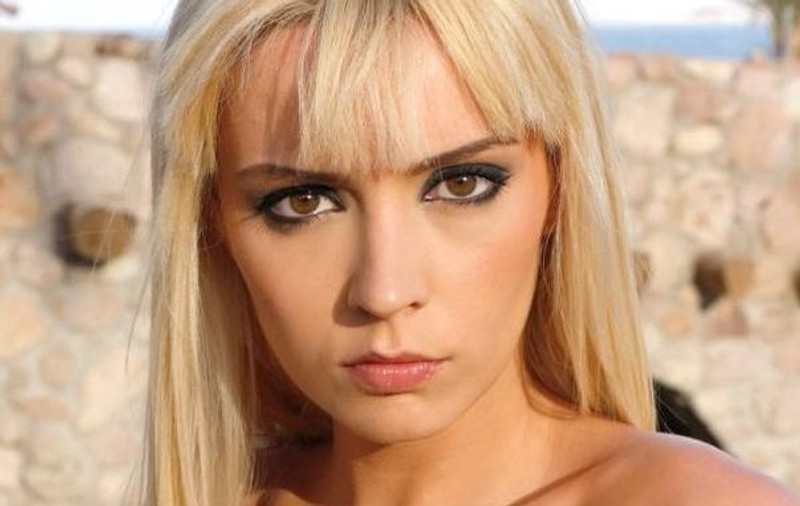 Diana Dumitrescu: "EXISTĂ VIAŢĂ DUPĂ DIVORŢ, DOAR N-AM MURIT!"