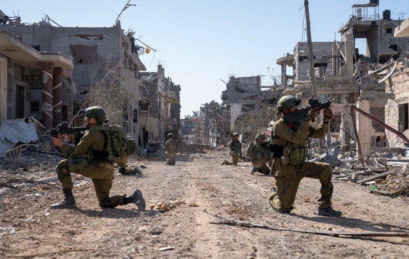 Război Israel-Hamas, ziua 38: Hamas "a pierdut controlul asupra Fâșiei Gaza", anunță ministrul israelian al Apărării. Niciun spital din nordul enclavei nu mai funcționează
