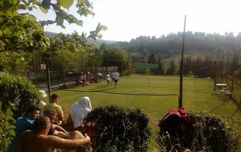 Cupa Gărâna Open la tenis de câmp se desfăşoară la o altitudine de 1.000 de metri