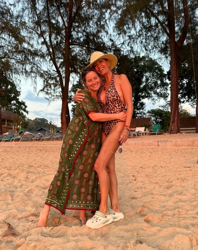 Cum au apărut Anca Țurcașiu și Laura Cosoi în Thailanda: „Ne leagă o prietenie atât de trainică și de frumoasă”