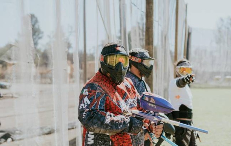 5 motive pentru care paintball-ul este o activitate de team-building perfectă pentru compania ta