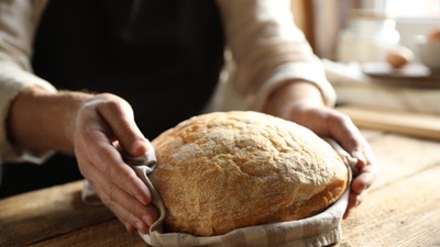 la-ce-temperatura-se-coace-painea-in-cuptorul-electric