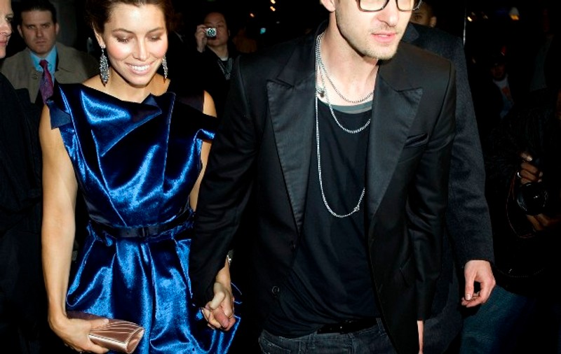 Jessica Biel şi Justin s-au îndrăgostit vorbind la telefon / Video