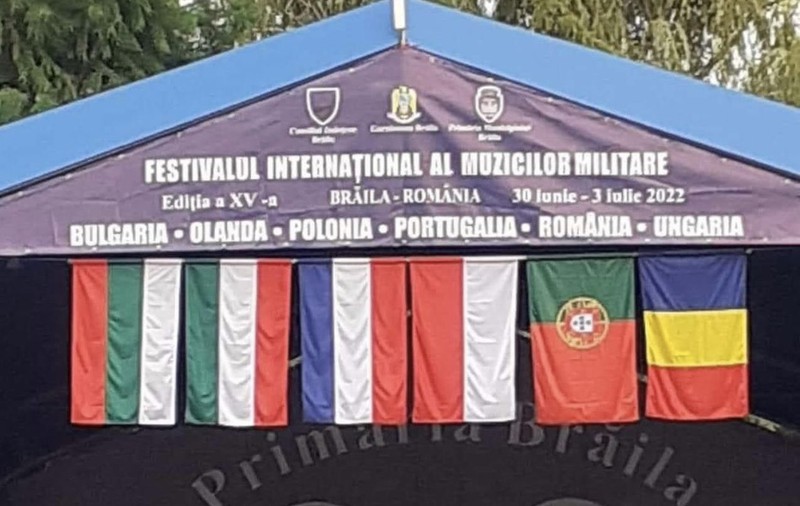 GAFĂ. Steagul României, în dreptul Ungariei, la Brăila: au încurcat drapelele tuturor țărilor la un festival al muzicii militare