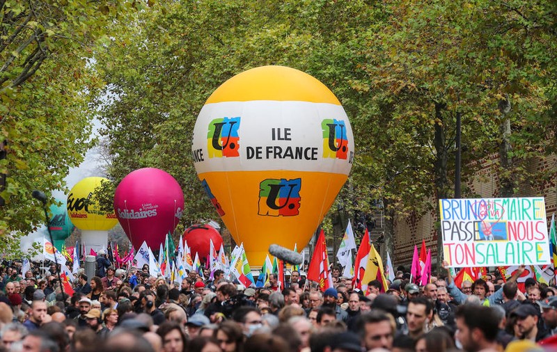 Prima zi de proteste la nivel național în Franța. Mii de oameni în străzi, dar îndemnul la grevă generală nu a fost respectat