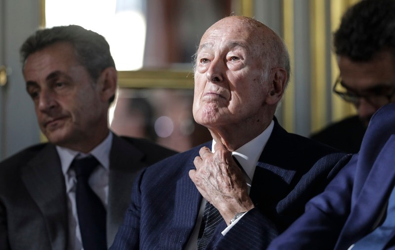 Fostul preşedinte francez Valéry Giscard d'Estaing, spitalizat cu probleme respiratorii