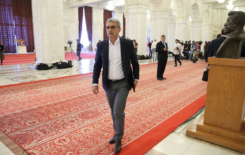 Theodor Paleologu, atacat din interiorul PMP: ”Nu ți-e, mă, rușine?”