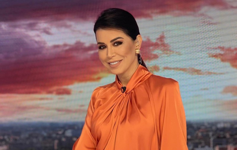 Simona Pătruleasa se machiază singură. De ce a ales vedeta să nu se lase pe mâna make-up artiștilor. „De 17 ani așa fac”