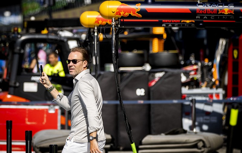 Un fost pilot de Formula 1, bătut și jefuit în fața casei sale din Amsterdam: „Nu voi mai purta niciodată un ceas scump”