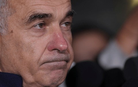 Călin Georgescu, refuzat de patronul unei fabrici de mobilă pentru o vizită într-un turneu ploitic. „Nu înțelegem de ce suntem prinși în acest program” 