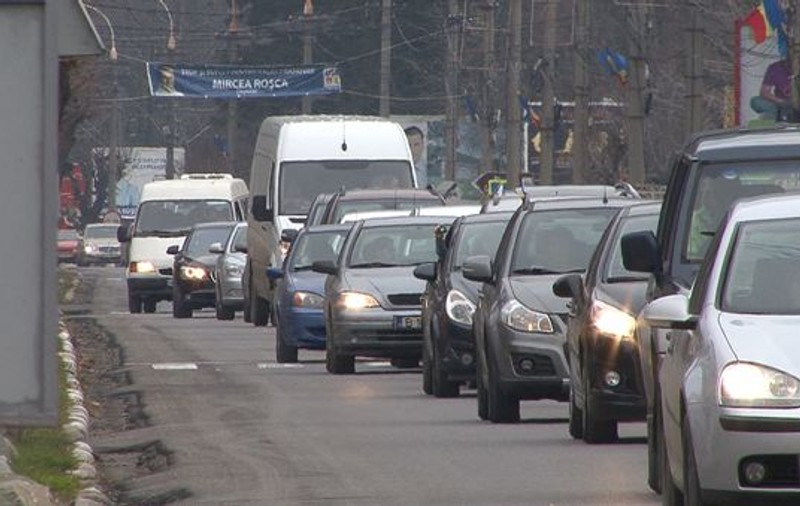INFOTRAFIC: Blocaje pe mai multe drumuri naționale din țară