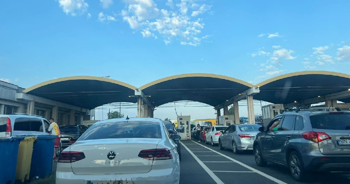 Mai multe mașini stau în coloană pentru a trece granița Giurgiu-Ruse - 21 iunie 2025