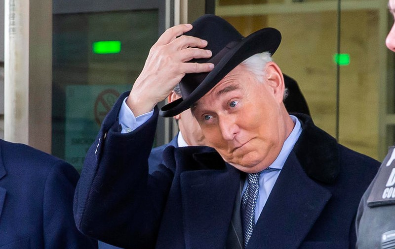 Gest controversat făcut de Donald Trump: l-a grațiat pe fostul său consilier, Roger Stone, condamnat în ancheta privind ingerința rusă în campania prezidențială din 2016