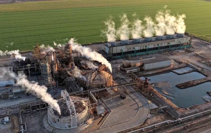 O vedere aeriană a unei centrale geotermale (1)
