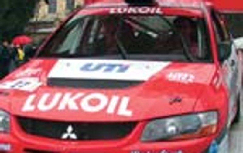 Raliul a inceput cu peripetii