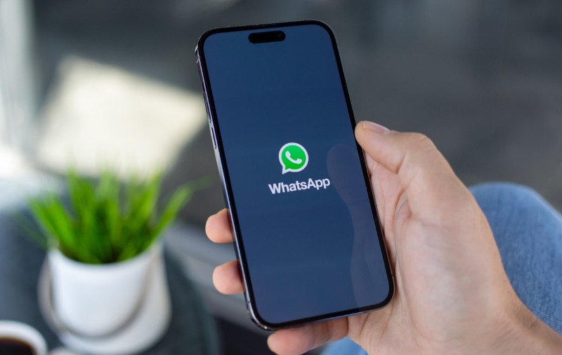 Mesajul pe WhatsApp care te poate lăsa fără bani chiar înainte de vacanță. Capcana perfectă în care cad turiștii