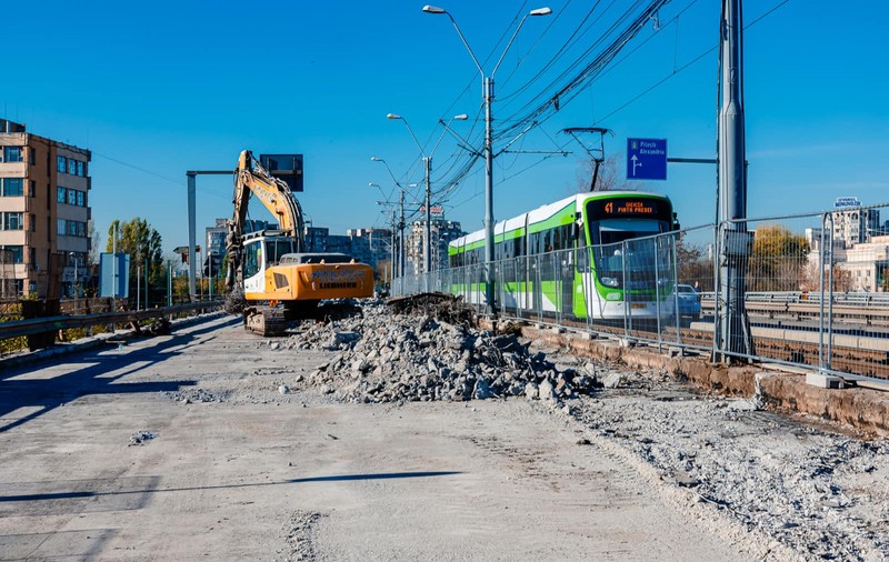 Podul Grant se va redeschide în martie pentru circulația mașinilor, promite Nicușor Dan