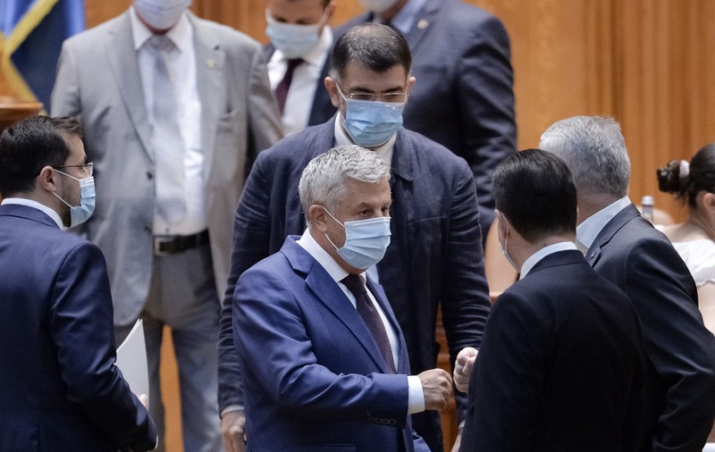 Listele de prezență și calculele de culise ale numirii lui Florin Iordache. Cine a votat în favoarea inițiatorului Ordonanței 13?
