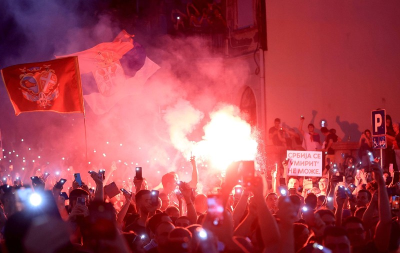 Vucic sfidează protestele de masă din Serbia: „Nu voi ceda, nu negociez cu teroriștii”/ Ciocniri cu poliția