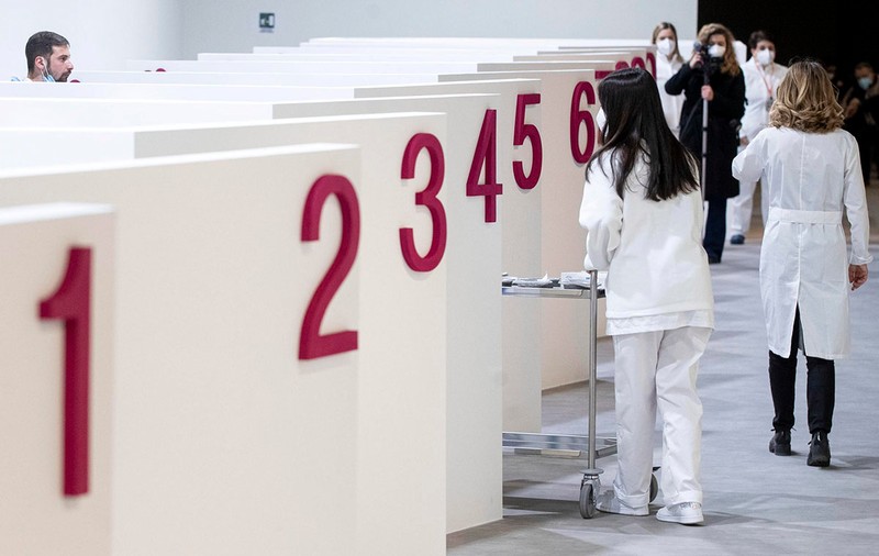 Anticorpii după boala COVID-19 dispar în timp. Se va întâmpla acelaşi lucru şi cu vaccinurile?