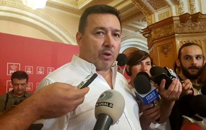 Cătălin Rădulescu a făcut scandal în trafic. Deputatul "Mitralieră" ar fi trecut pe roșu și s-a certat cu polițiștii