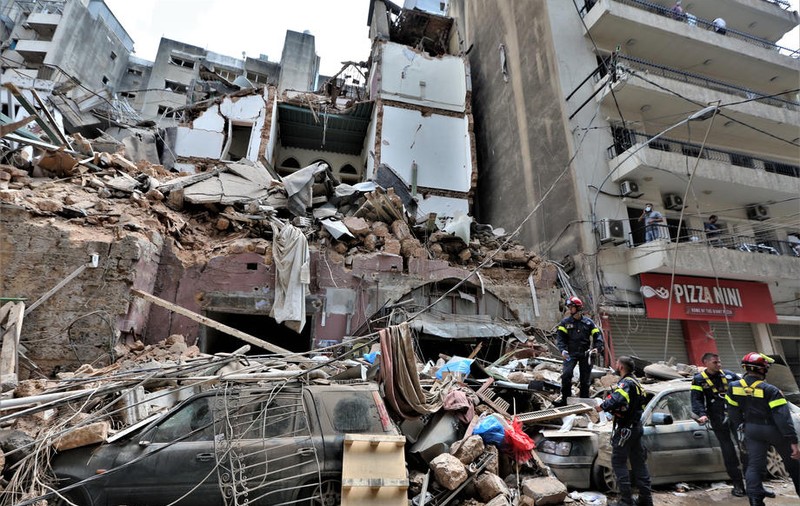 Peste 60 de persoane sunt în continuare date dispărute în urma exploziilor de la Beirut