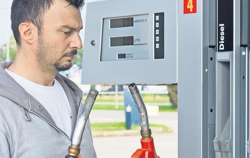 Scumpirea benzinei înseamnă scumpirea MÂNCĂRII