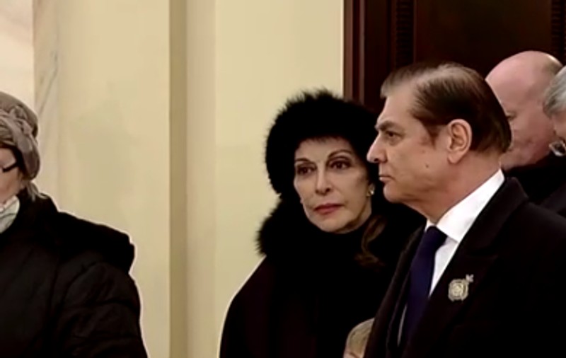 FOTO | Prințul Paul și Prințesa Lia și-au luat rămas bun de la Regele Mihai