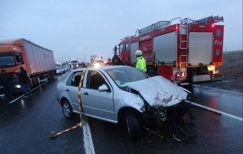UPDATE / Șoferul vinovat de accidentul de pe DN 2, lângă Buzău, era băut. Șase persoane au fost rănite
