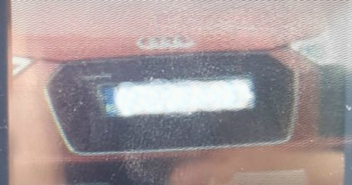 Şofer, prins cu viteză record pe autostradă! A fost înregistrat cu 276 km/h de poliţiştii de la „Autostrăzi” care l-au lăsat pe şofer pieton pentru 90 de zile şi l-au amendat cu 2.900 de lei.