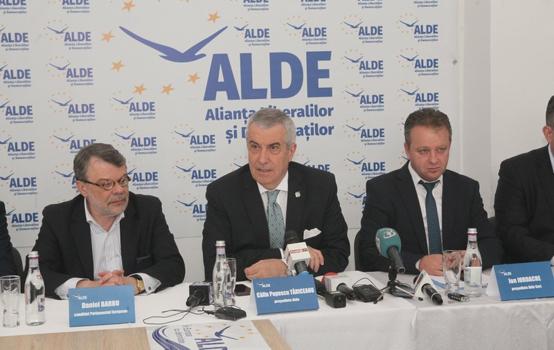 ALDE, care face parte din Executiv, cere Guvernului să reglementeze serviciile de tip ”uber”