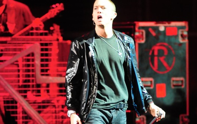 Eminem face istorie pe Facebook! a strâns peste 60 de milioane de Like-uri! 