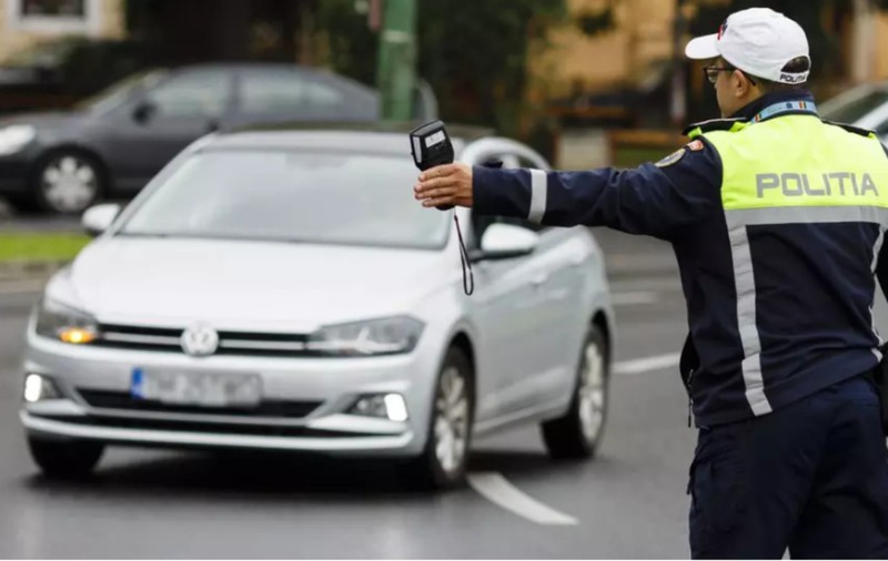 Șofer prins băut la volan în Constanța i-a oferit mită polițistului 927 de lei pentru a-l face scăpat