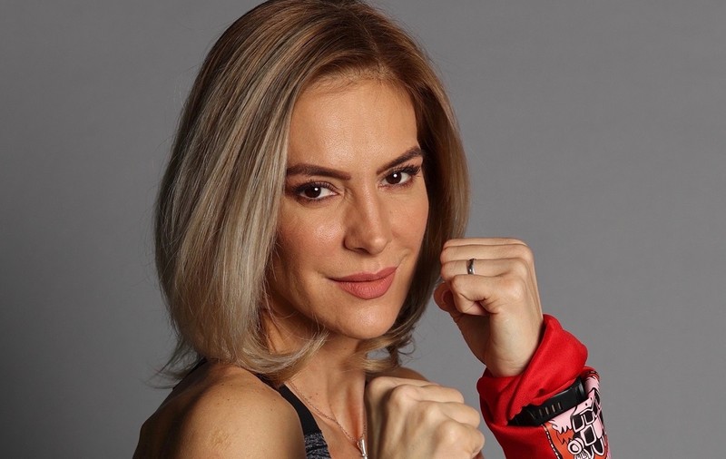 Ce se întâmplă cu jobul Roxanei Ciuhulescu de la Ministerul Sportului, cât timp ea e la „Survivor România”. Poate sta în Republica Dominicană și 6 luni