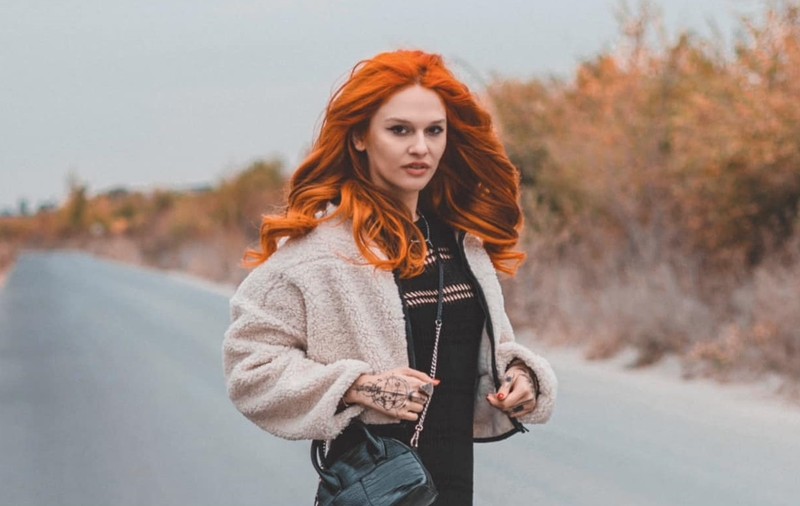Cine e Marilu Dobrescu. A fost desemnată cel mai bun influencer din 2021 în România